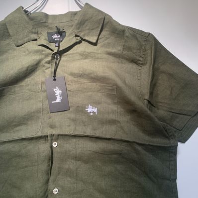 新品 STUSSYシャツ シャツ カーキ L ポケットロゴ