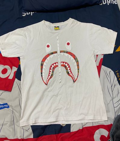 A BATHING APE CHECK SHARK TEE "White/Red"