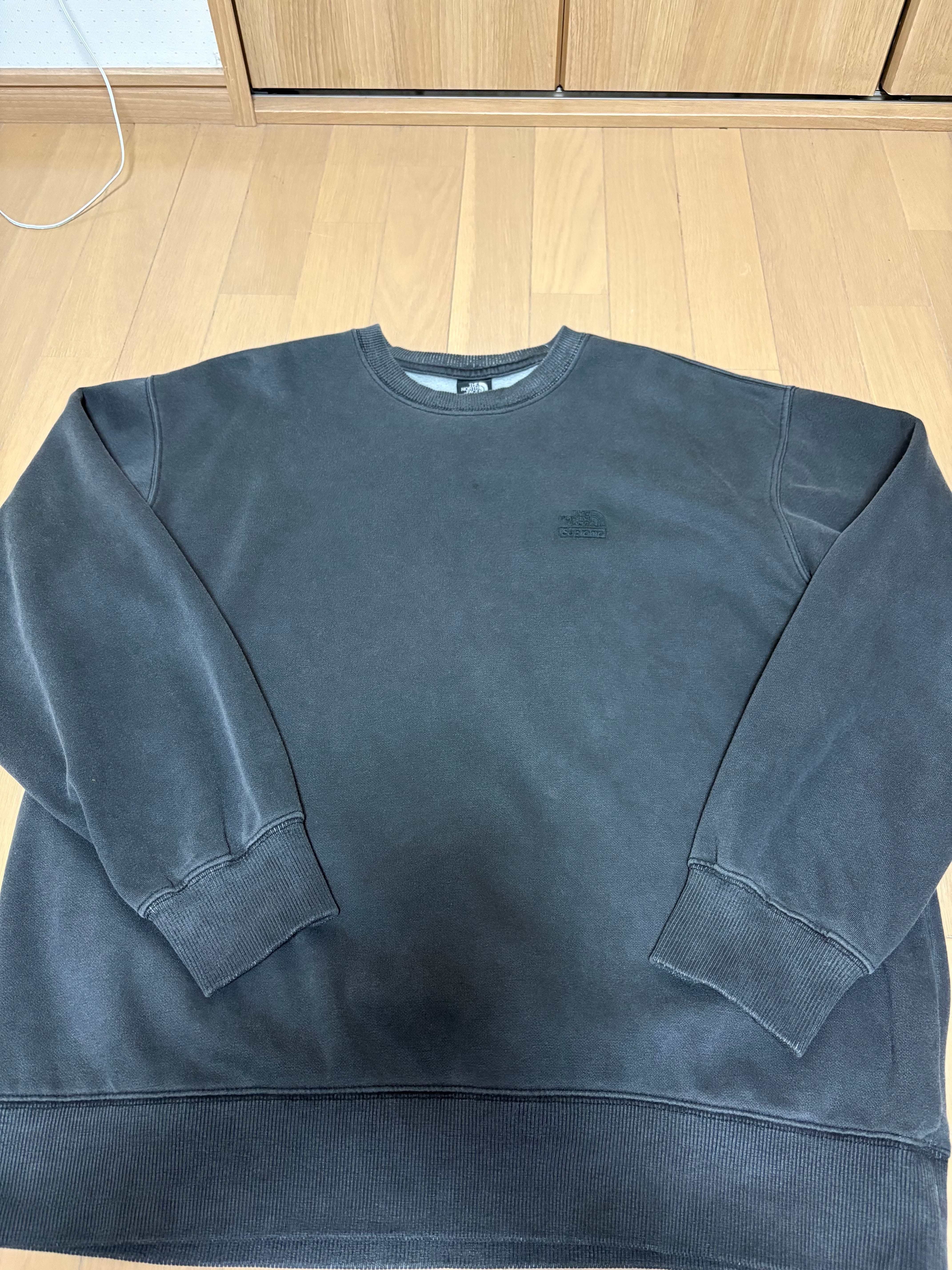 Supreme x The North Face Pigment Printed Crewneck "Black"