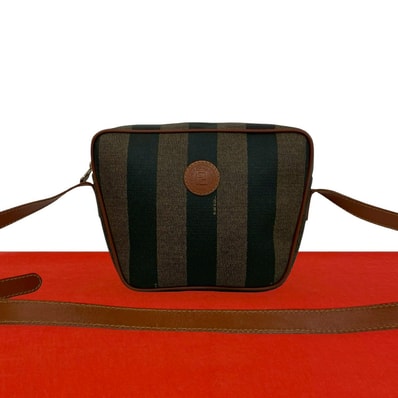 FENDI フェンディ ぺカン 柄 FF ロゴ PVC レザー ショルダーバッグ カーキ
19878