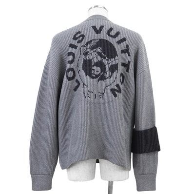 【美品】LOUIS VUITTON ルイ・ヴィトン ニット サイズ M メンズ ワールドロゴジャガード バックロゴ ミドルゲージ RM192 OZJ HNH89W クルーネック ウール100% トップス グレー 灰色