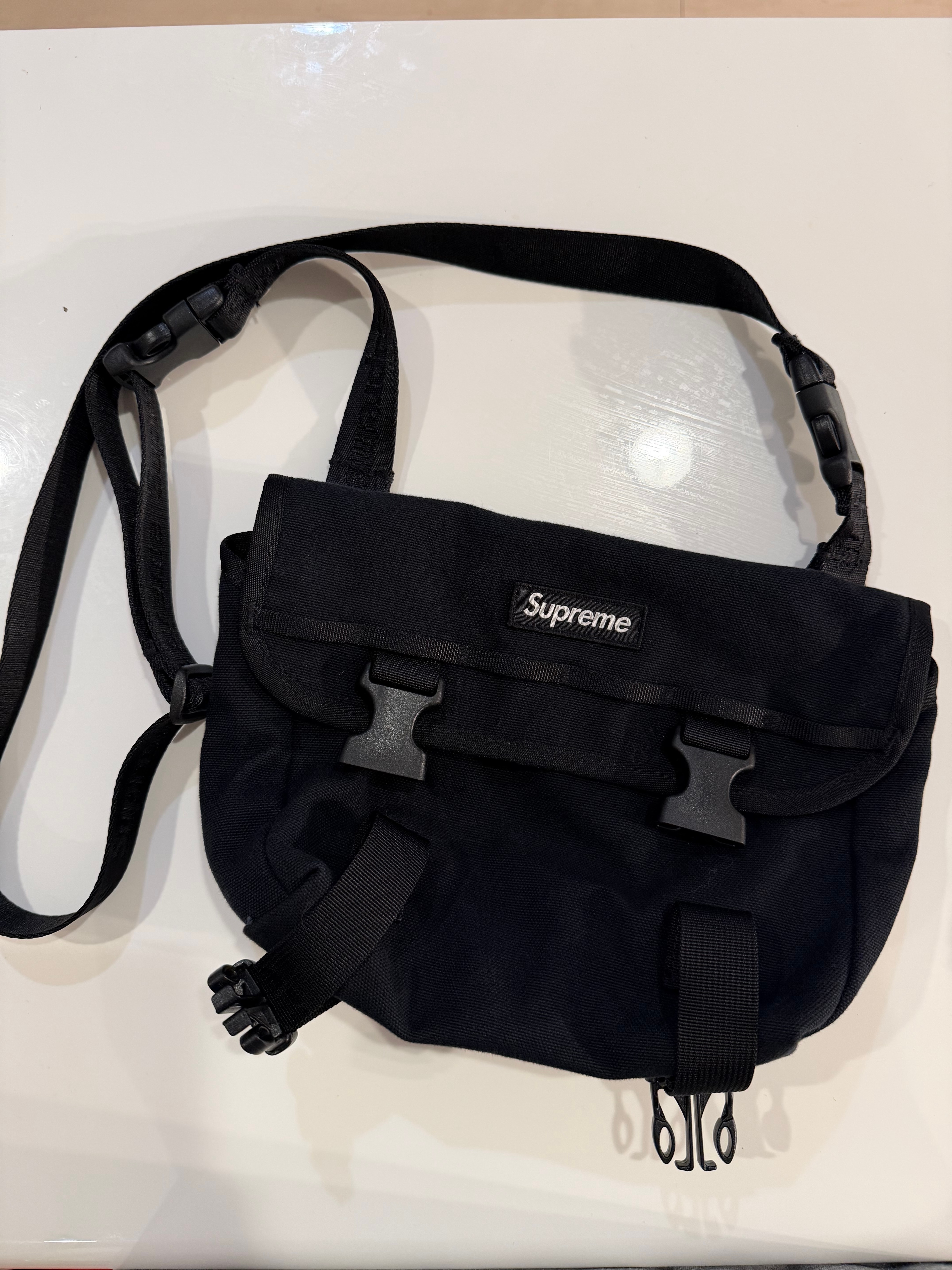 Supreme 25SS Mini Messenger Bag "Black"
