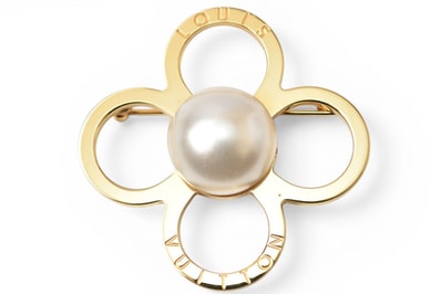 ルイヴィトン ピンブローチ LOUIS VUITTON ブローチ モノグラムフラワー ゴールド/パールモチーフ LOUIS VUITTON アクセサリー レディース ロゴ【中古】