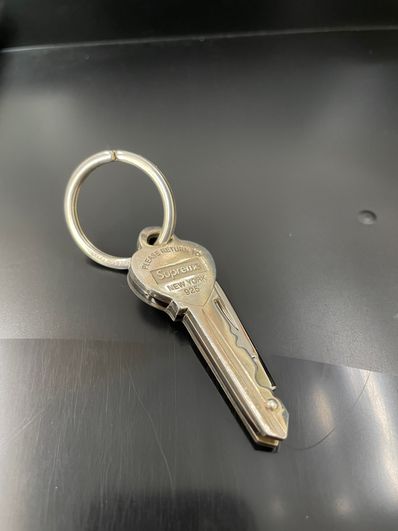 Supreme / Tiffany & Co. Return to Tiffany Heart Knife KeyRing "Silver"
