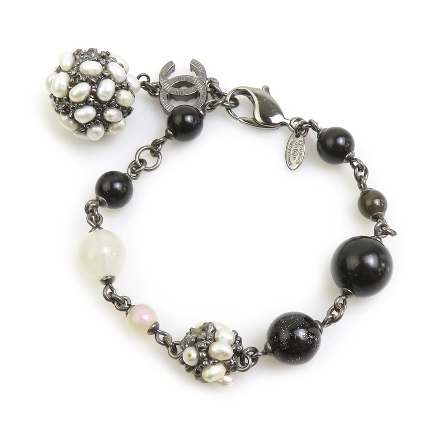 シャネル CHANEL ブレスレット ココマーク メタル/フェイクパール ガンメタル/ブラック/ホワイト レディース【中古】 e62231a
