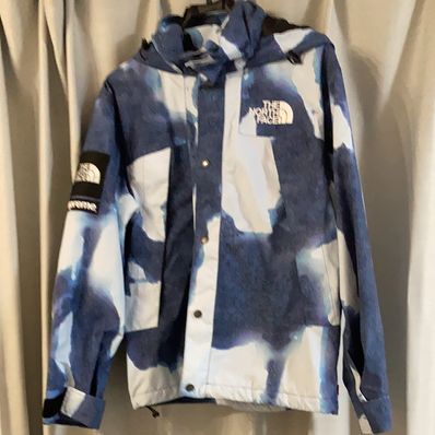 Supreme x The North Face Bleached Denim Print Mountain Jacket "Indigo"