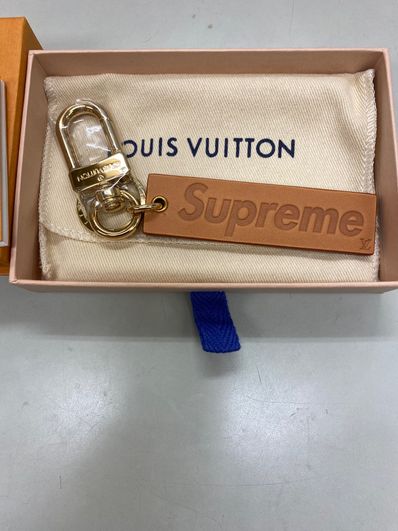 Supreme / Louis Vuitton KeyHolder "Red"