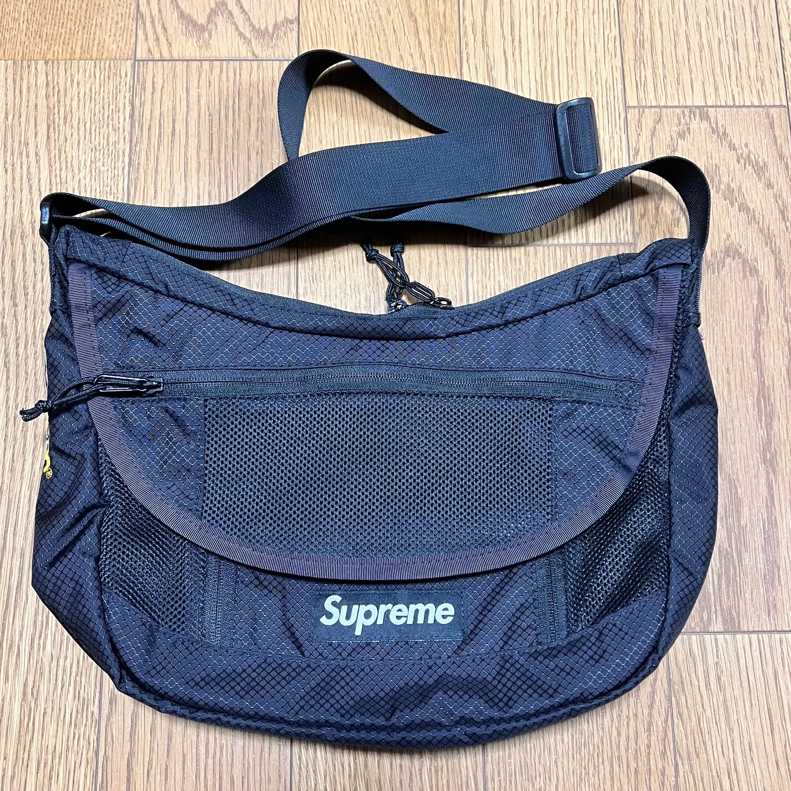 Supreme 2022ss Small Messenger Bag 