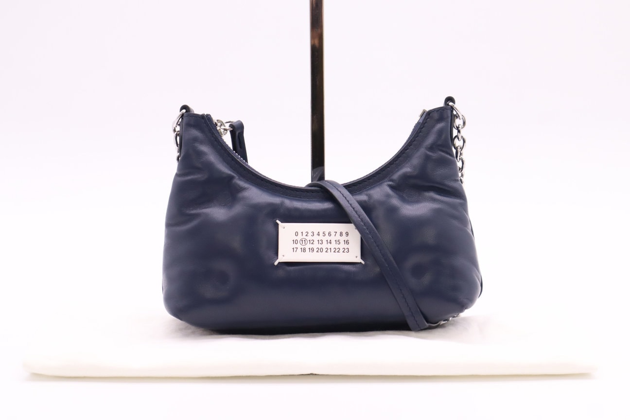 極美品 MAISON MARGIELA メゾンマルジェラ グラムスラム レザー チェーンショルダーバッグ ホーボー マイクロ SB1WG0021 ショルダーバッグ ネイビー レザー レディース