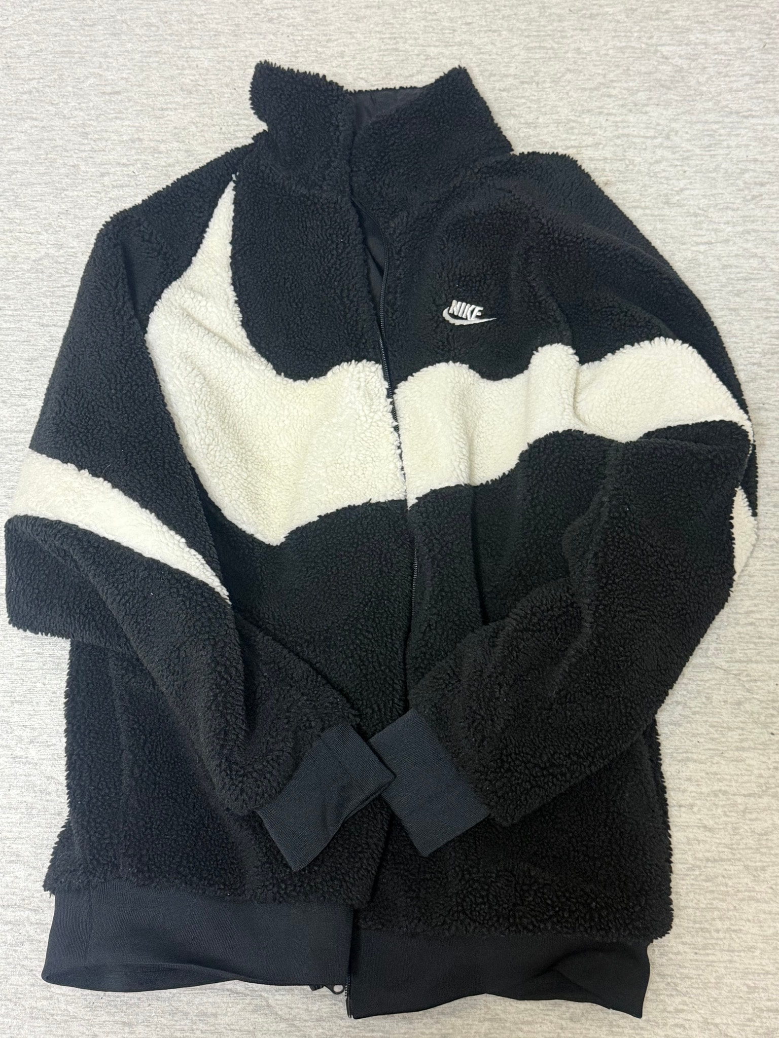 Nike Big Swoosh Reversible Boa Jacket "Black Sail"