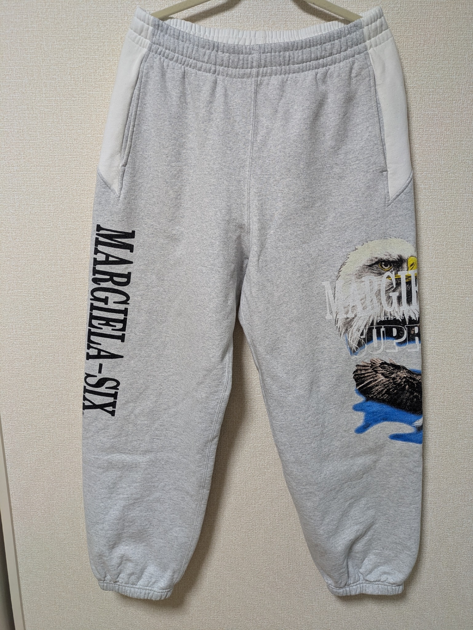 Supreme x MM6 Maison Margiela Eagle Sweatpant "Ash Grey"