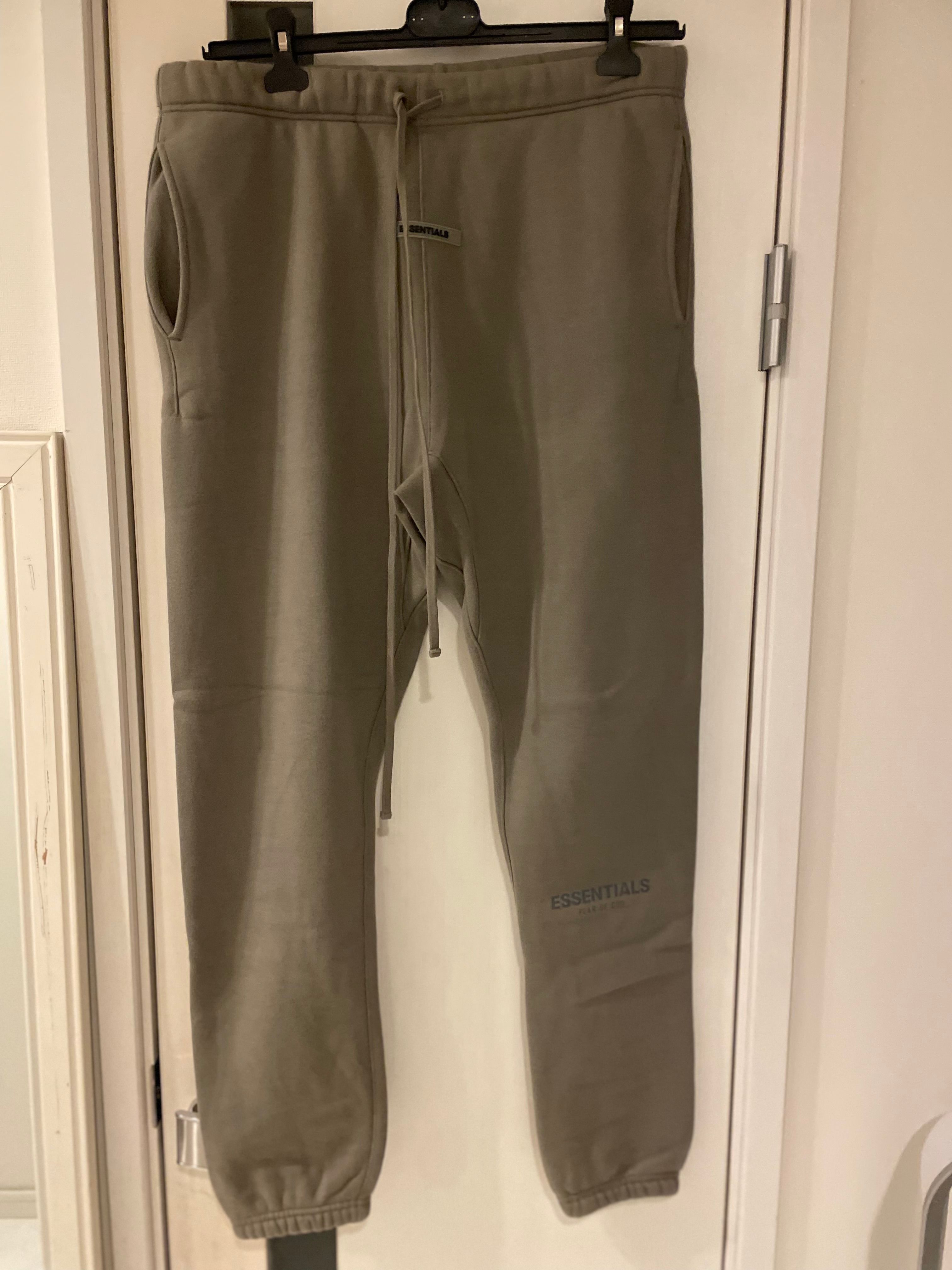 FEAR OF GOD ESSENTIALS Sweatpants (SS20) "Grey"