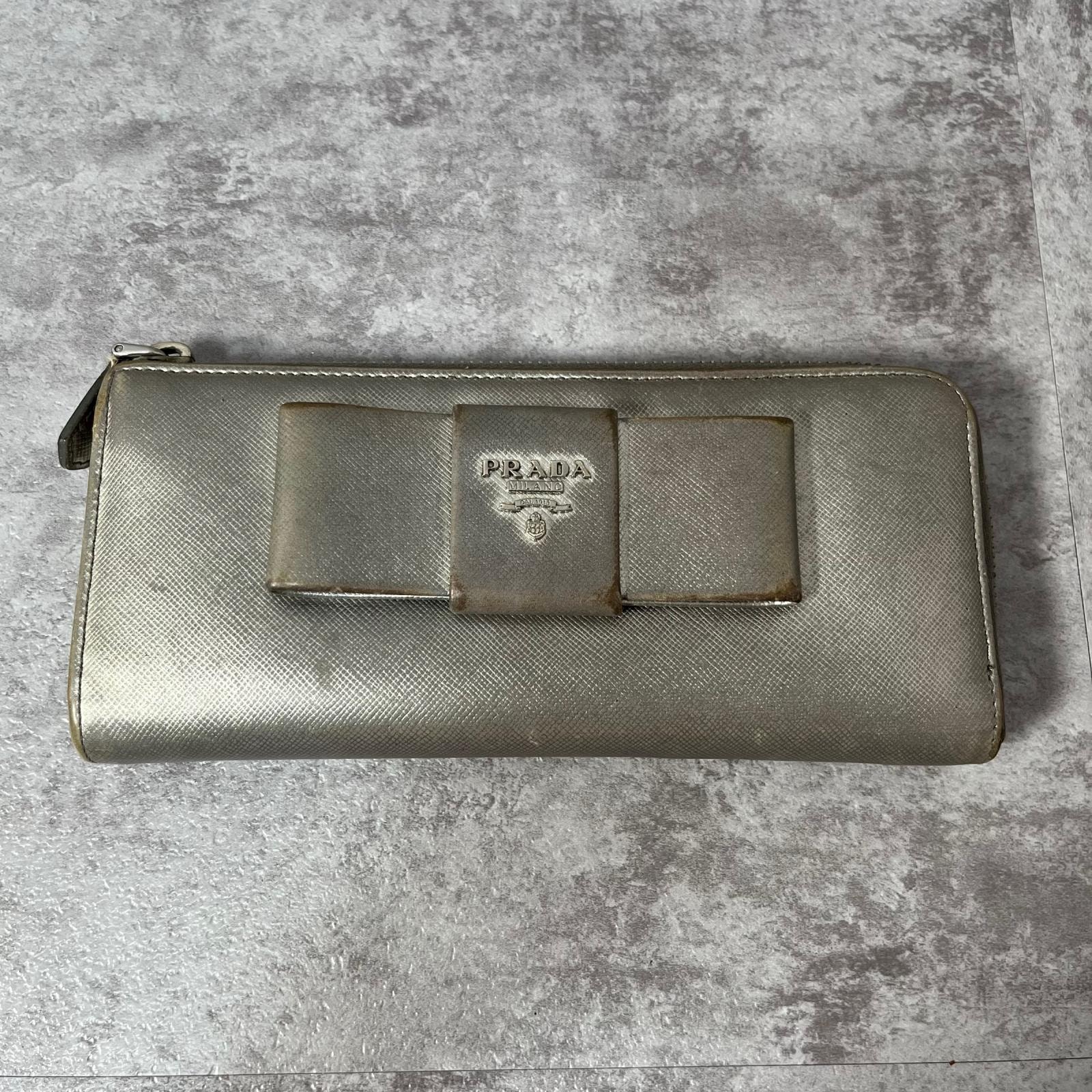 C (やや傷や汚れあり)】【PRADA】プラダ 長財布 箱付き グレー レザー
