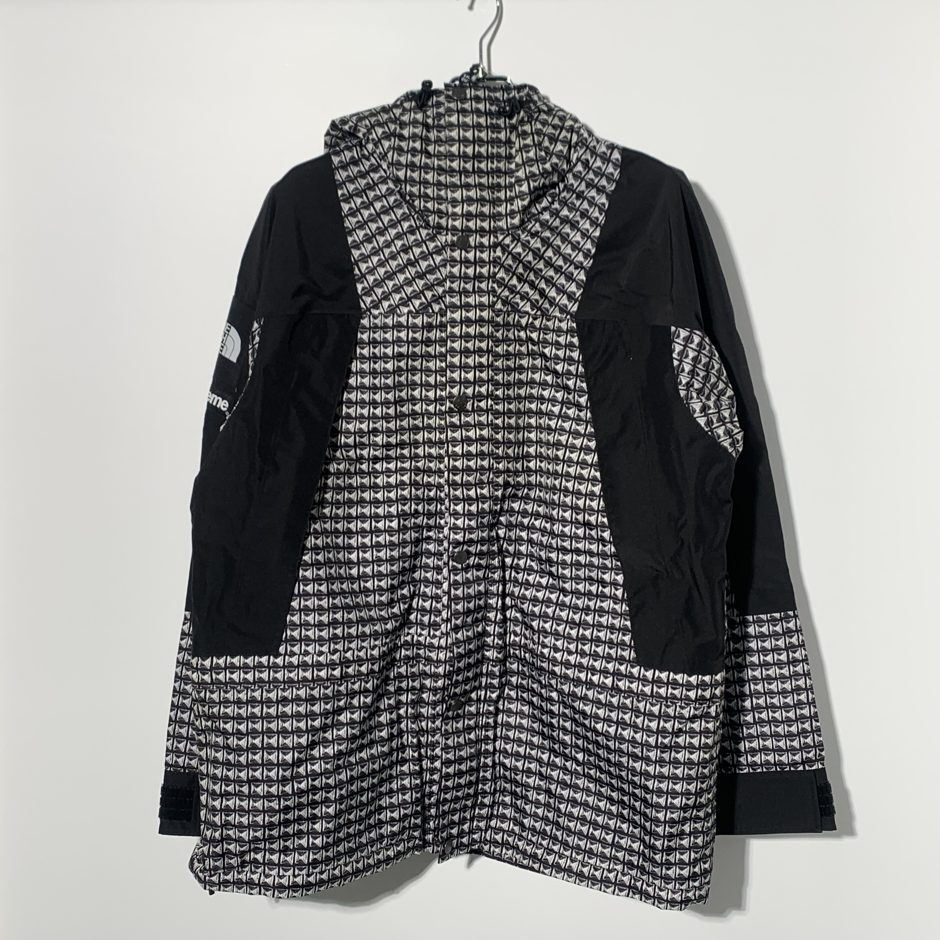 Supreme x The North Face Studded Mountain Light Jacket "Black"