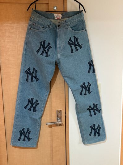 Supreme New York YankeesTM Regular Jean "Blue"
