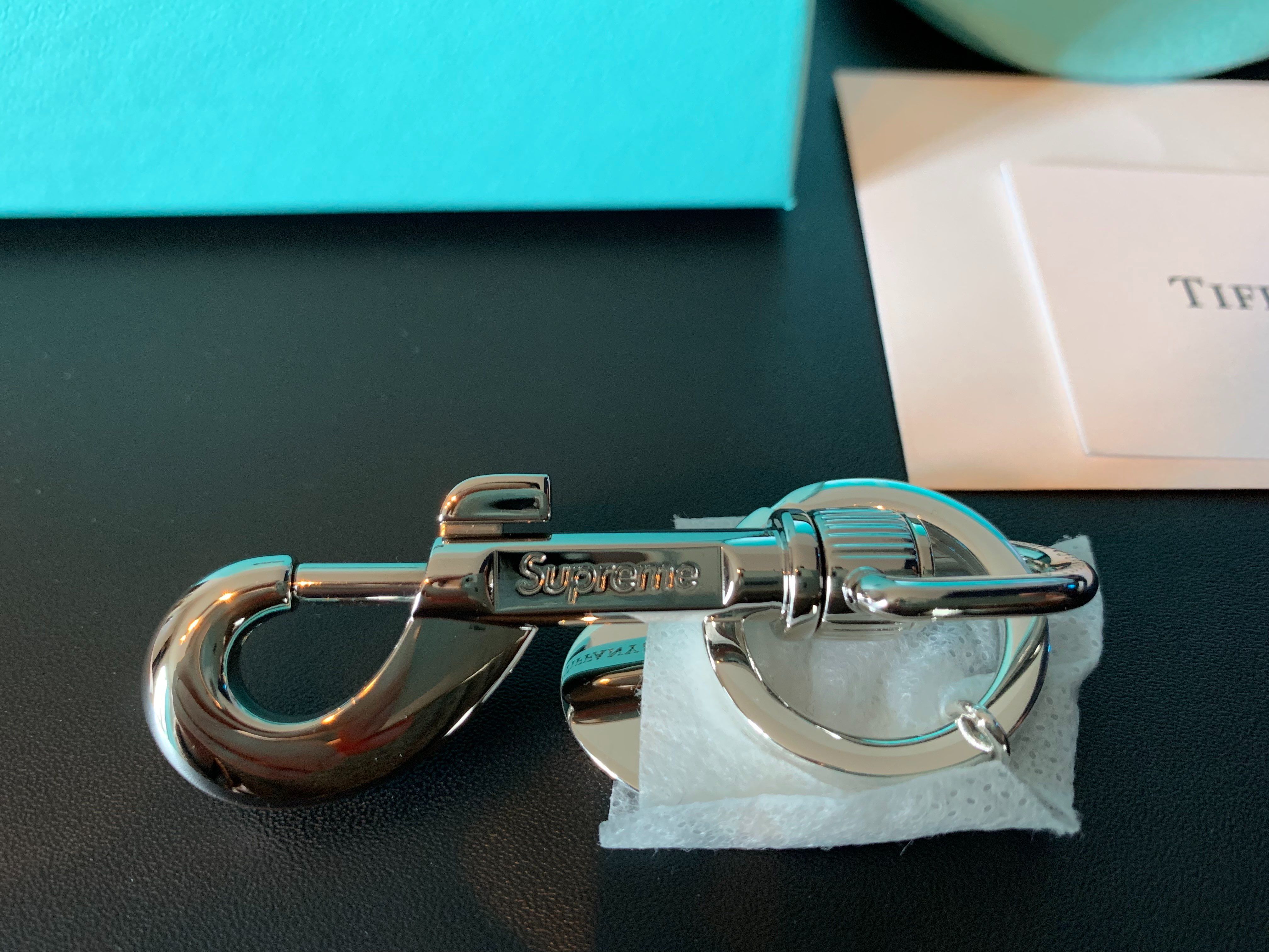 Supreme / Tiffany & Co. Return to Tiffany Oval Tag Keyring "Silver"