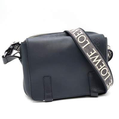 LOEWE(ロエベ)ミリタリー メッセンジャーバッグ XS ショルダーバッグ クロスボディバッグ アナグラム ロゴジャガードストラップ ディープネイビー ソフトグレインカーフ レザー シルバー金具 レディース メンズ【中古】