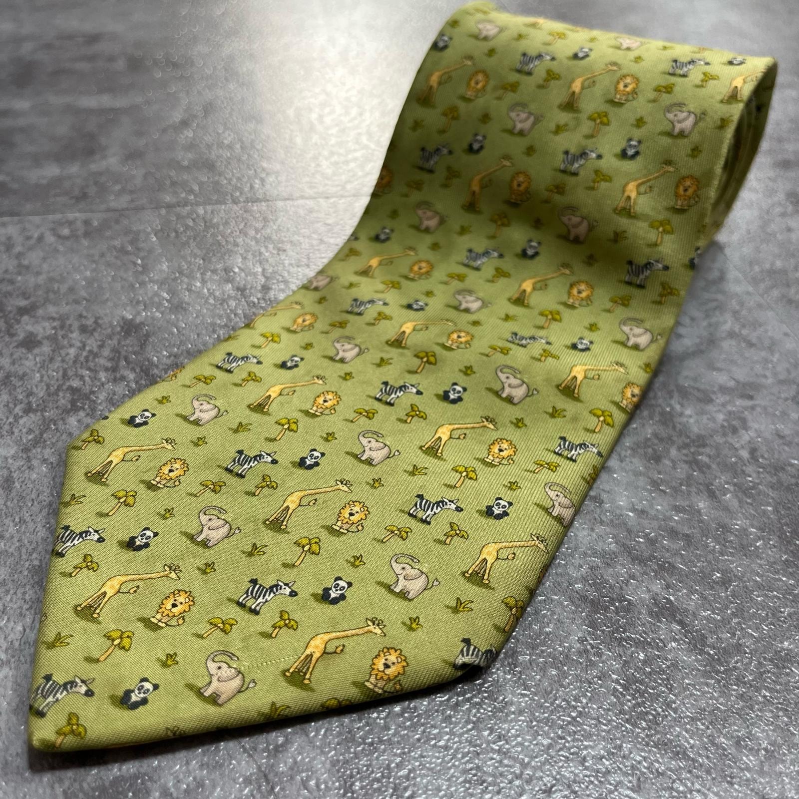 サルヴァトーレフェラガモ ネクタイ メンズ