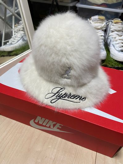 Supreme / Kangol Furgora Casual "White"
