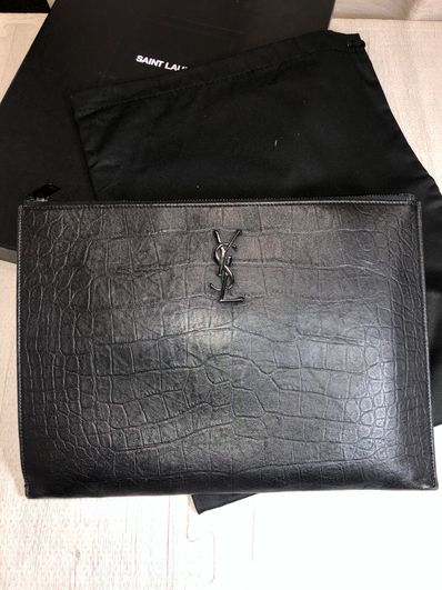 SAINT LAURENT イヴ・サンローランクラッチバッグ 型押し YSLロゴ