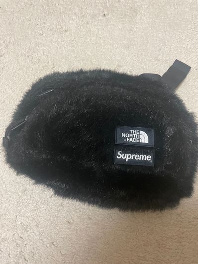 Supreme x The North Face Faux Fur Waist Bag "Black" NM82093I / NF0A5G87