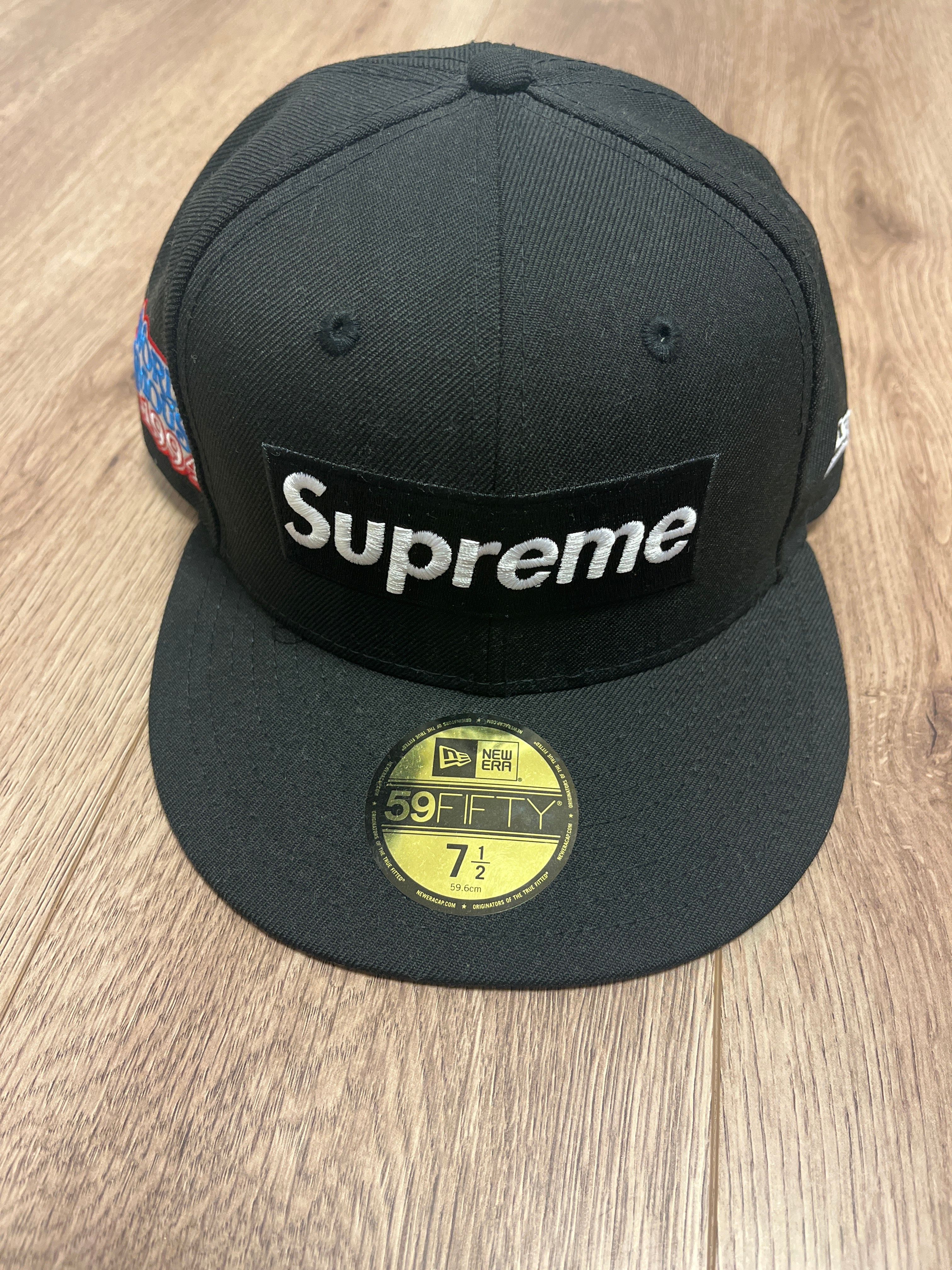 Supreme World Famous Box Logo New Era® "Black"
