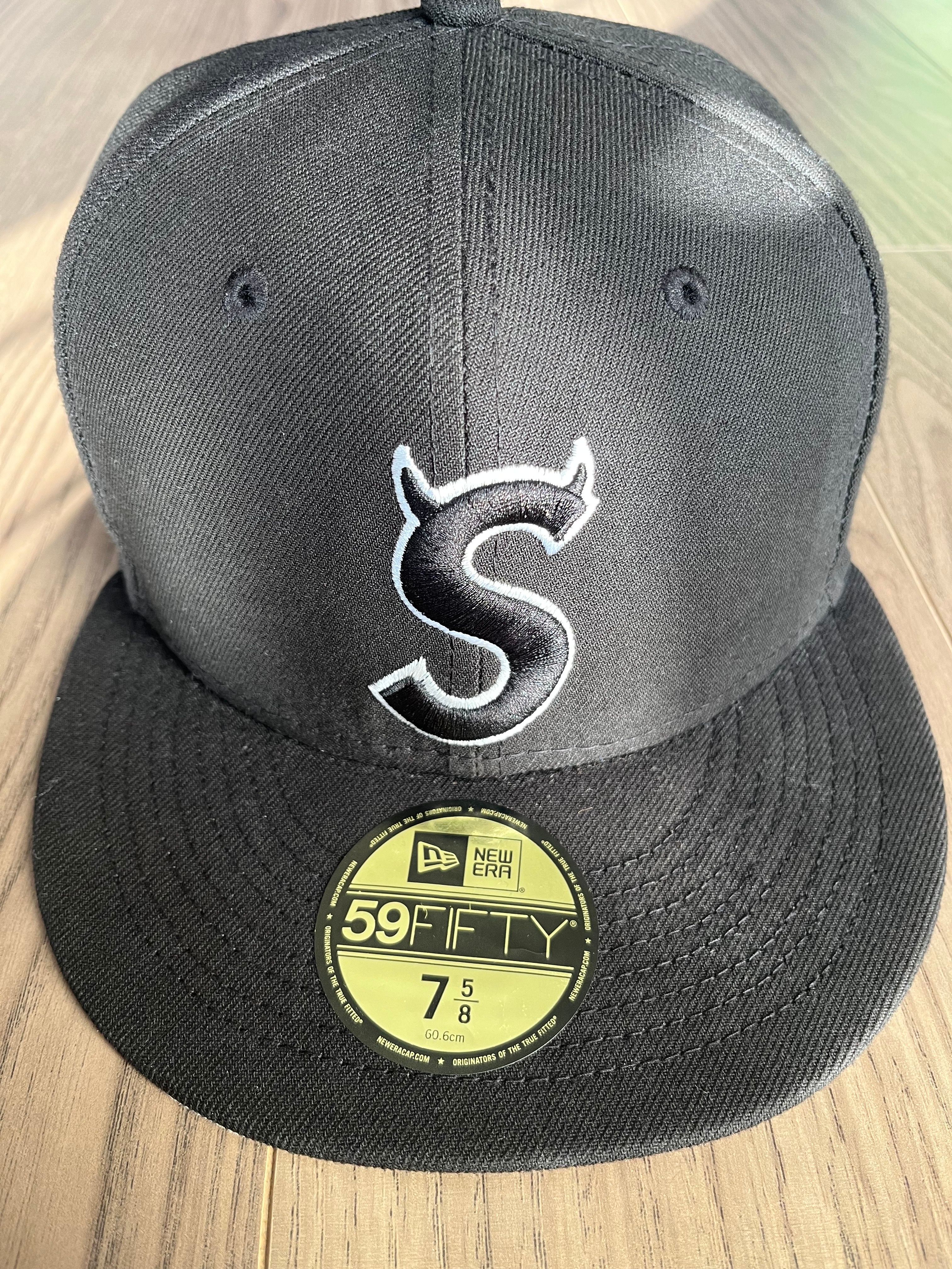 Supreme S Logo New Era "Black" (22FW)