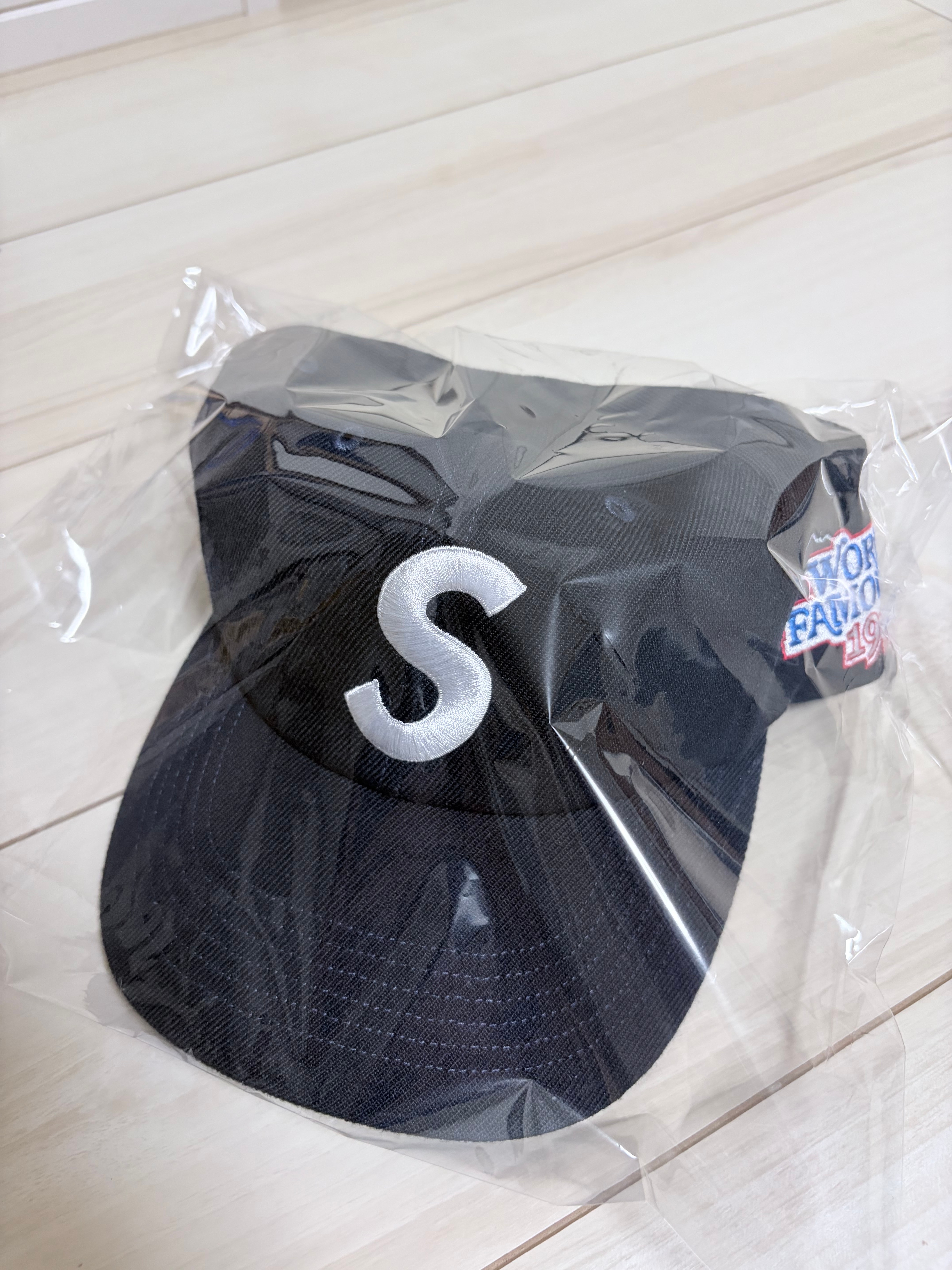 Supreme World Famous S Logo 6-Panel (25SS) "Navy"