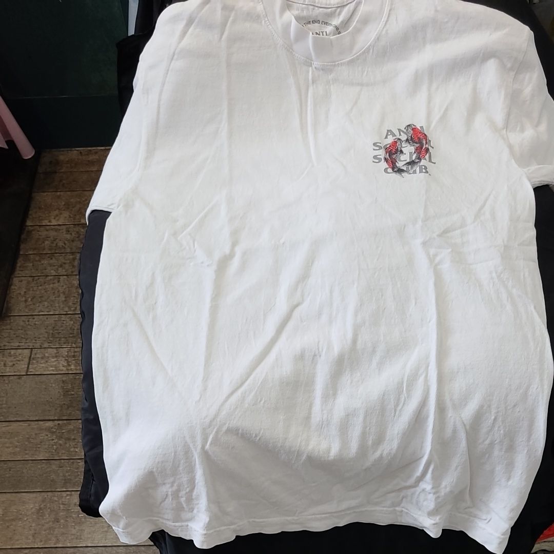 アンチソーシャルソーシャルクラブ 鯉モチーフTシャツ