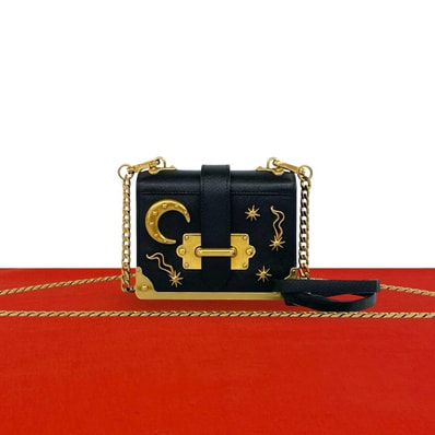 PRADA プラダ カイエ スタッズ ロゴ 金具 レザー ショルダーバッグ ブラック
21179