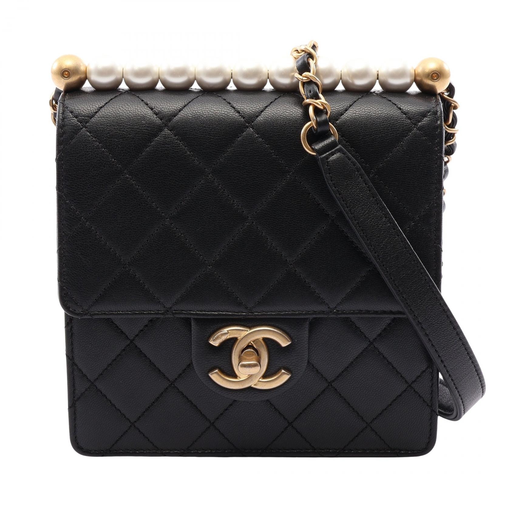 シャネル CHANEL マトラッセ ショルダーバッグ バッグ レザー レディース ブラック系 【中古】