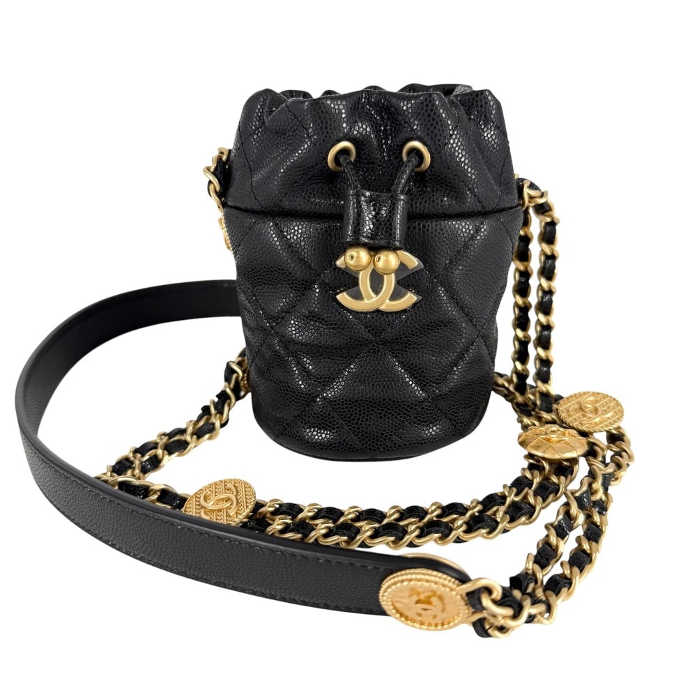 CHANEL シャネル ショルダーバッグ マトラッセ ココマーク ミニバッグ 巾着 肩掛け 斜め掛け キャビアスキン ブラック 黒 ゴールド金具 レディース 美品【中古品】