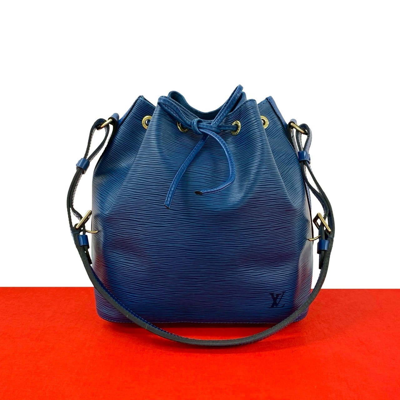 LOUIS VUITTON ルイヴィトン プチ ノエ エピ エピレザー ショルダーバッグ ブルー
 231-1