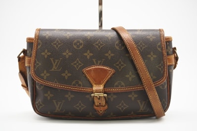 LOUIS VUITTON ルイ・ヴィトン モノグラム ソローニュ M42250 ショルダーバッグ ブラウン コーティングキャンバス レディース