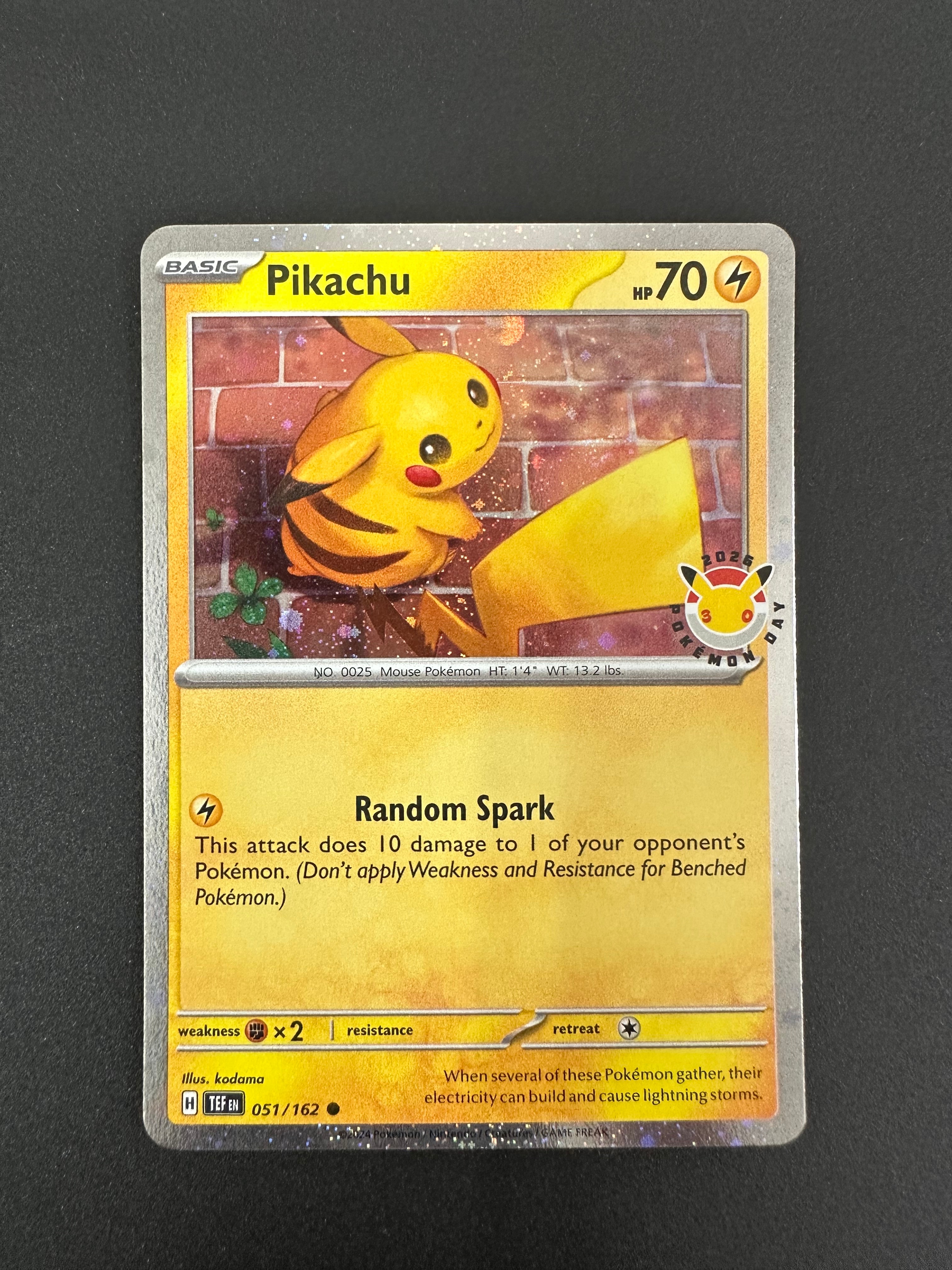 ピカチュウ C [TEF EN 051/162]【英語版】(メガエボリューション「ポケモンデイ 2026 コレクション」)