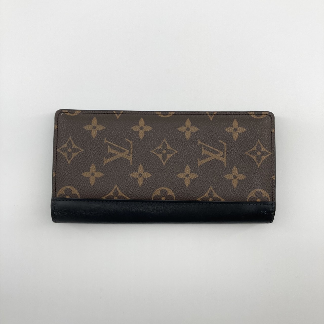 LOUIS VUITTON(ルイ・ヴィトン)  モノグラム・マカサー ジッピー・ウォレット ラウンドファスナー PVC M69410 長財布 ブラウン
