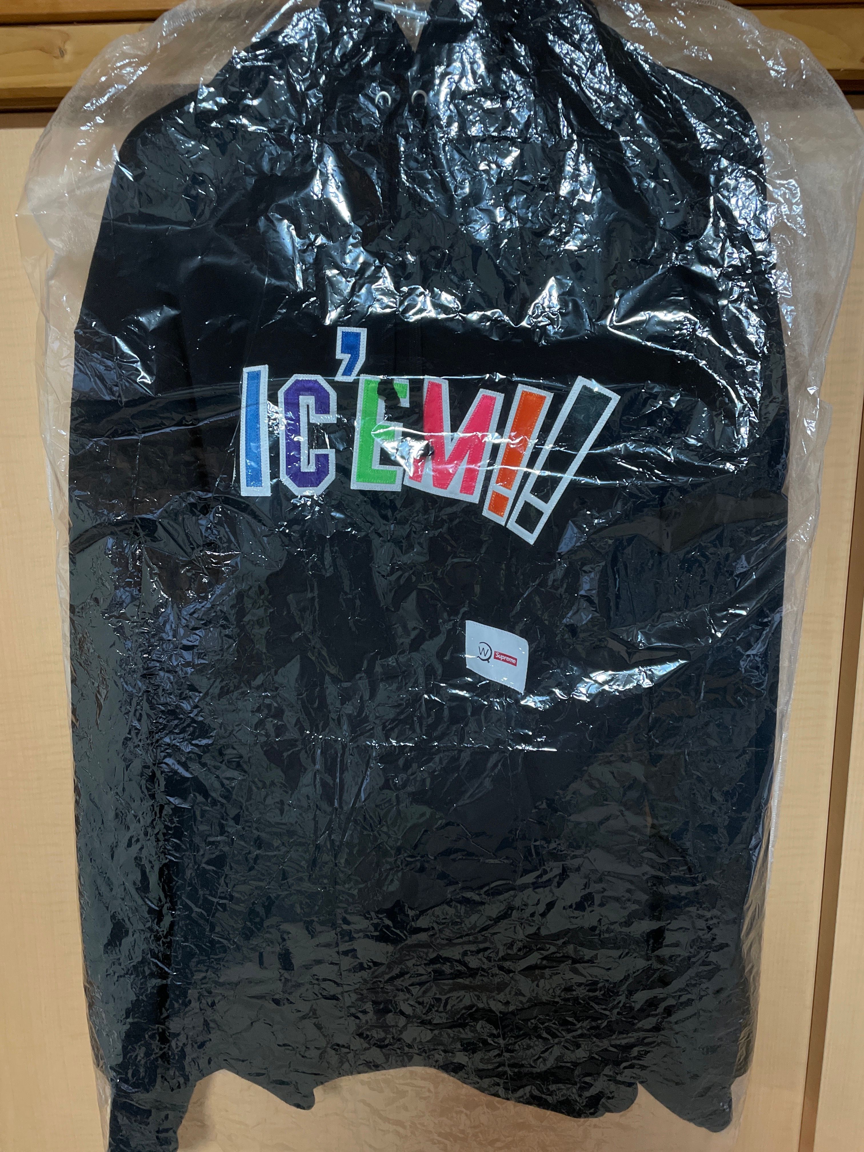 Supreme / WTAPS Sic'em! Hooded Sweatshirt "Black"