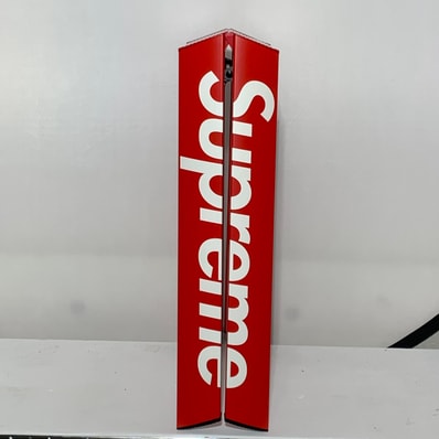 Supreme Lucano® Step Ladder Supreme Lucano® Step Ladder