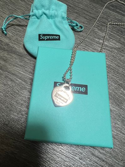 Supreme / Tiffany & Co. Return to Tiffany Heart Tag Pendant "Silver"