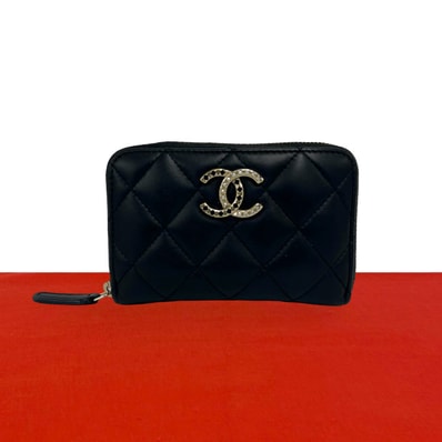 CHANEL シャネル マトラッセ ココマーク ラムスキン 二つ折り財布 ブラック
24138