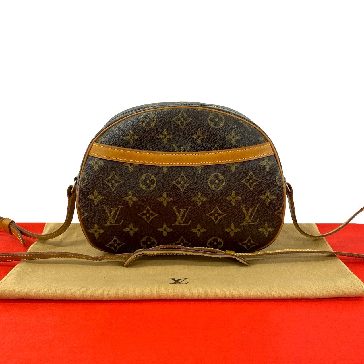 LOUIS VUITTON ルイヴィトン ブロワ モノグラム ロゴ 柄 レザー PVC ショルダーバッグ ブラウン
27558