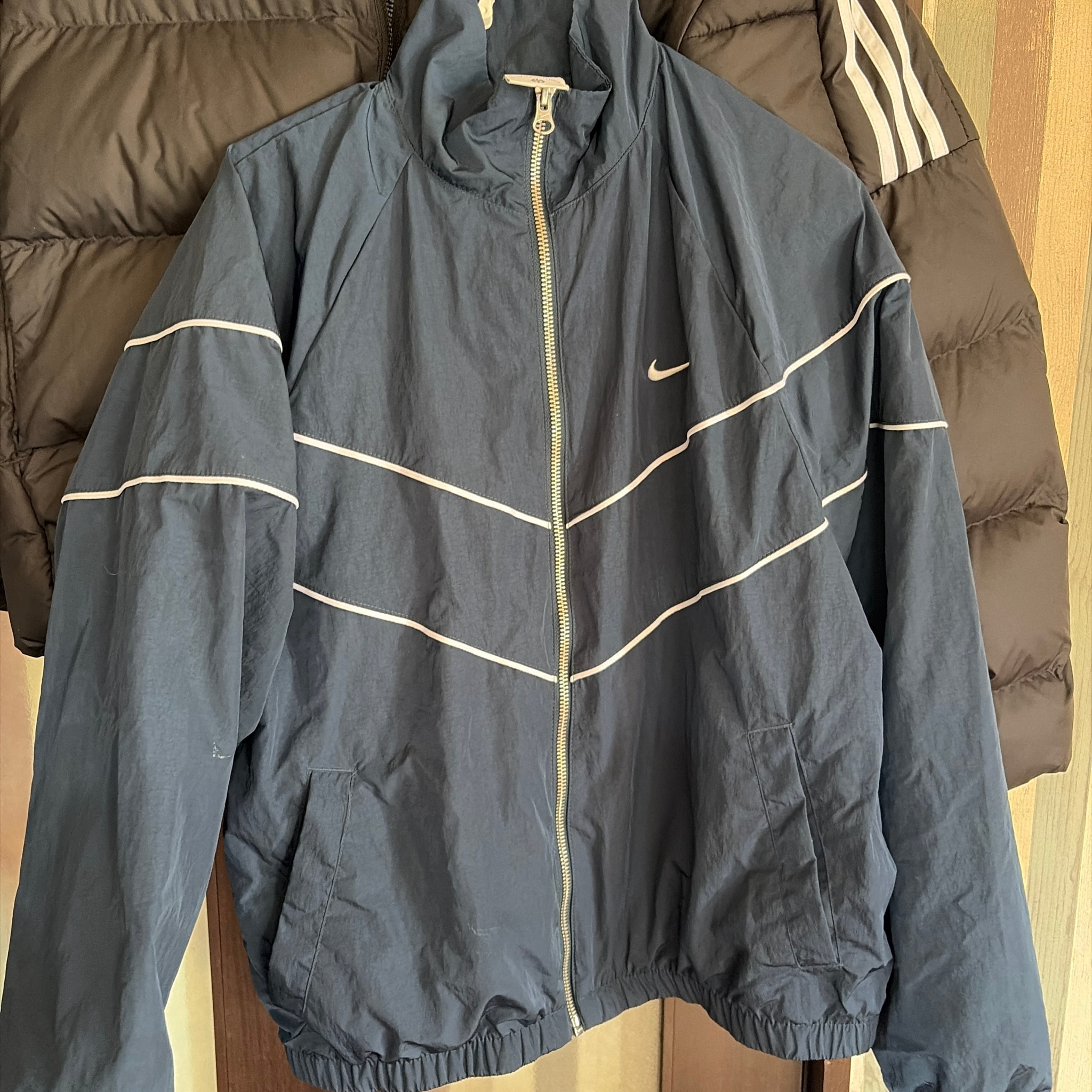 Nike Nike Women's Windrunner Loose UV Woven Full-Zip Jacket "Armory Navy"