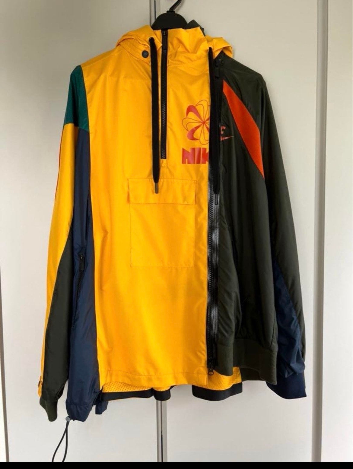 ナイキ サカイ ウィメンズ ダブル ジップ ジャケット "オレンジ"