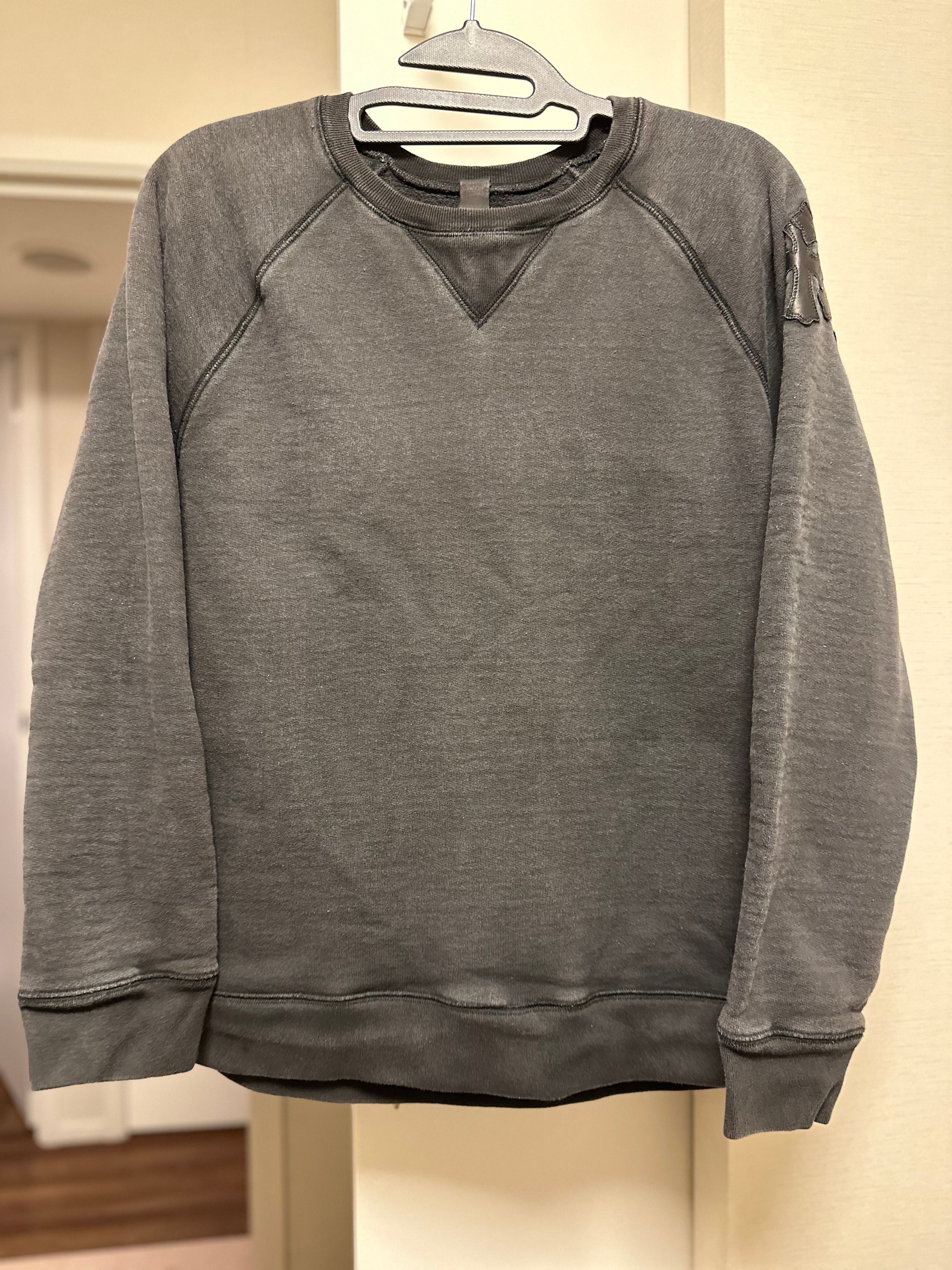 クロス トリプル革パッチトレーナー 正規品