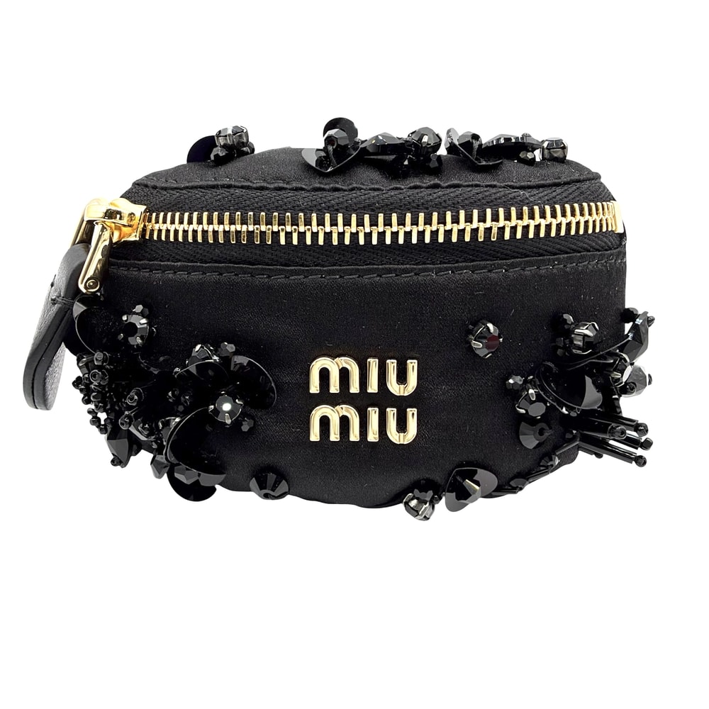 MIUMIU ミュウミュウ ブレスレット ロゴ ミニサテンポーチ リストポーチ レザー    ブラック 黒 ゴールド金具 レディース 美品【中古品】
