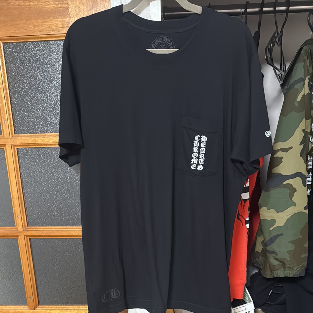 クロムハーツ 東京限定 スクロール ショートスリーブ Tシャツ "ブラック"