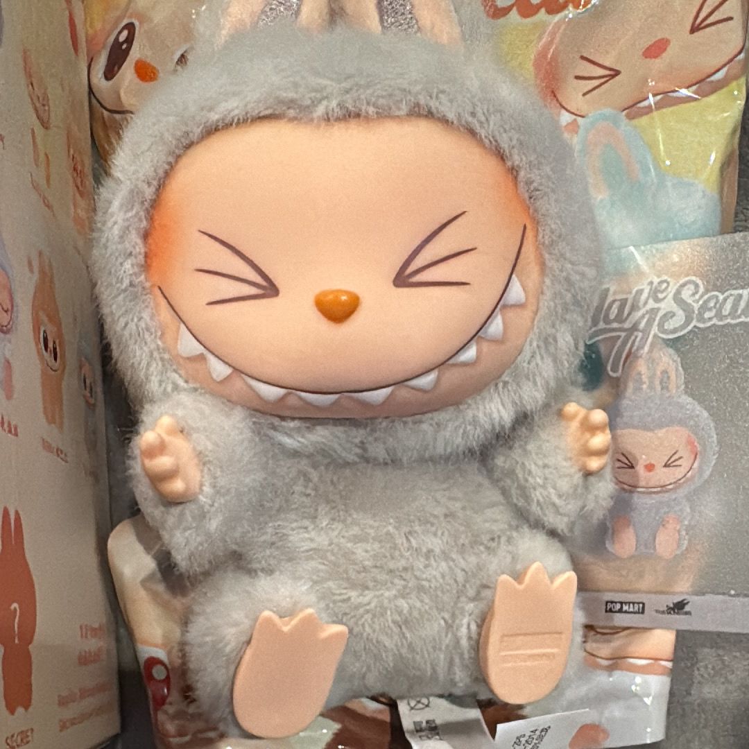 POP MART THE MONSTERS (LABUBU) Have a Seat Plush Series ZIZI