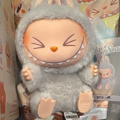 POP MART THE MONSTERS (LABUBU) Have a Seat Plush Series ZIZI