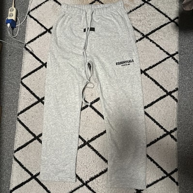FEAR OF GOD Essentials Core Relaxed Sweatpants "Light Oatmeal"