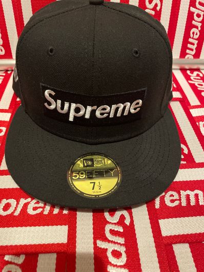 Supreme Money Box Logo New Era "Black"